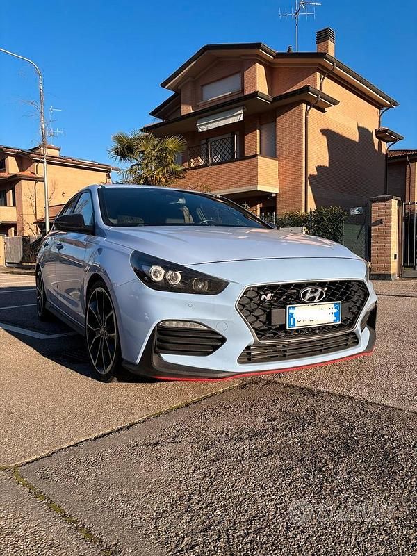 Usata Hyundai i30 N Performance 275 CV (202 kW) 2020 Blu Berlina