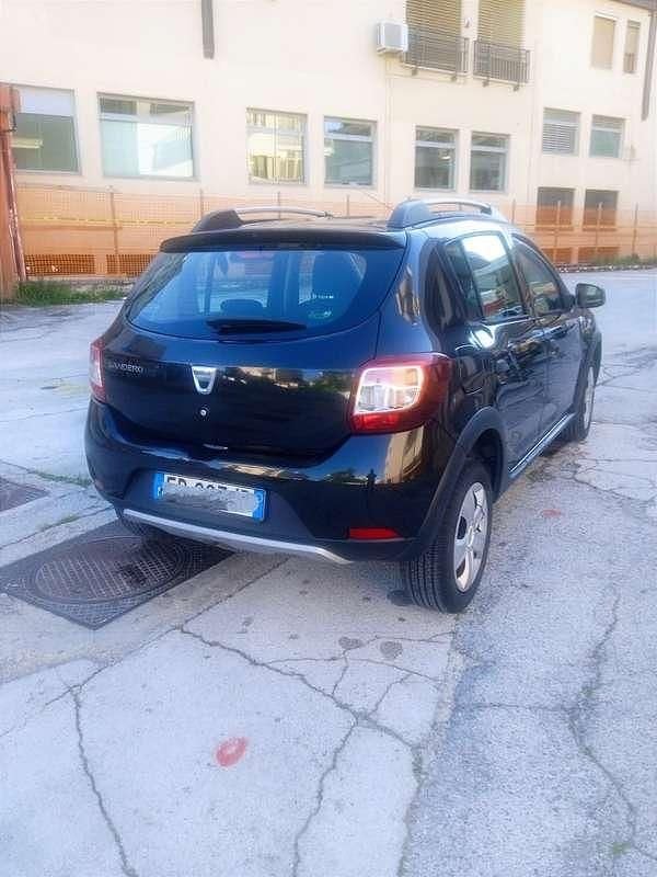Usata Dacia Sandero Prestige 90 CV (66 kW) 2013 Berlina
