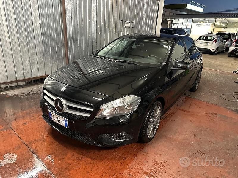Usata Mercedes A180 122 CV (89 kW) 2014 Nero Berlina