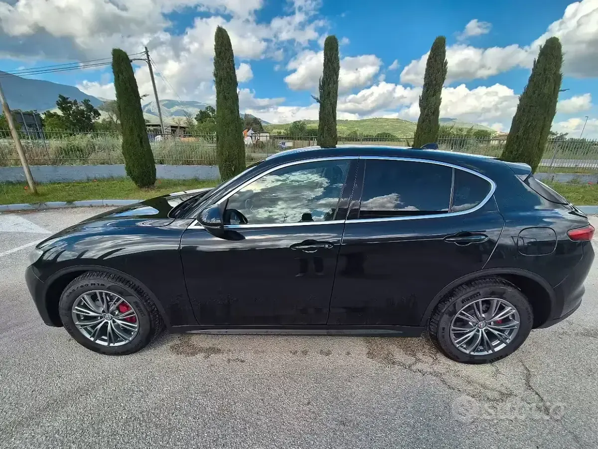 Usata Alfa Romeo Stelvio 179 CV (131 kW) 2022 Nero SUV