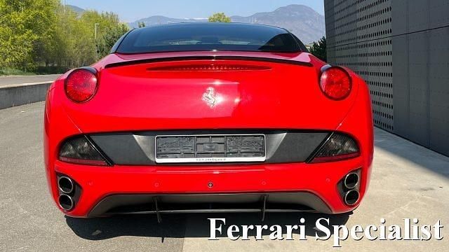Usata Ferrari California 490 CV (360 kW) 2012 Rosso Cabrio