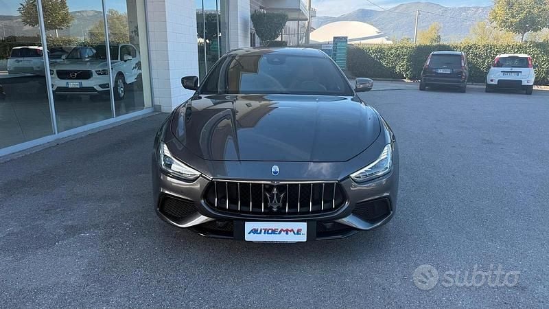 Usata Maserati Ghibli 250 CV (183 kW) 2019 Grigio Berlina