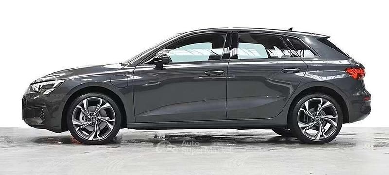 Usata Audi A3 Ambiente 150 CV (110 kW) 2022 Grigio Berlina