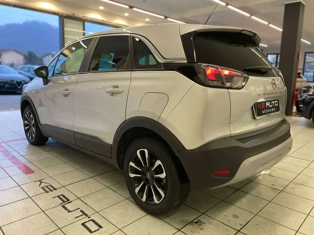 Usata Opel Crossland X Elegance 110 CV (80 kW) 2022 Grigio SUV