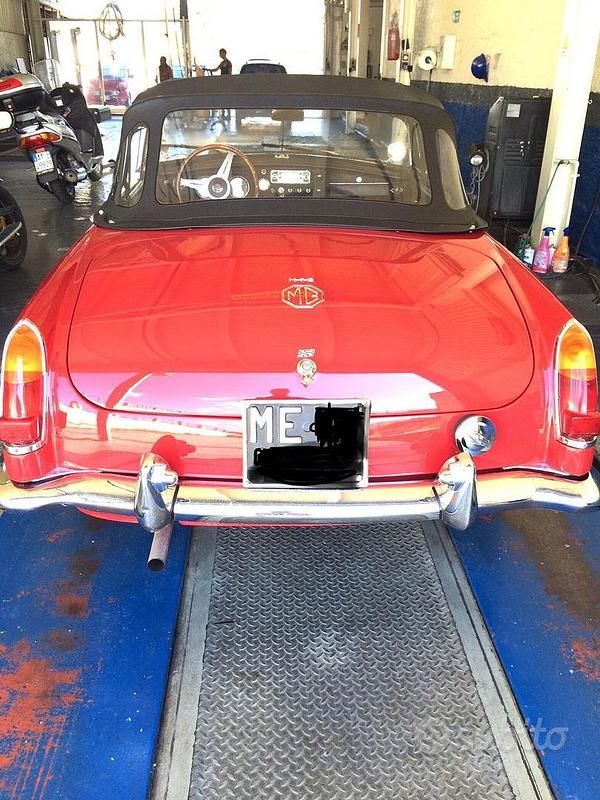 Usata MG B 1960 Rosso Cabrio