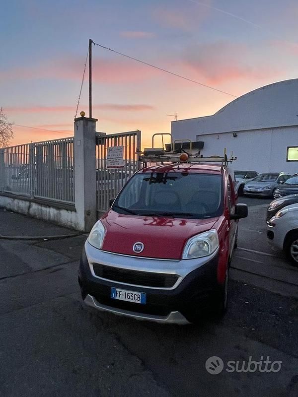 Usata Fiat Fiorino 95 CV (69 kW) 2016 Rosso Monovolume