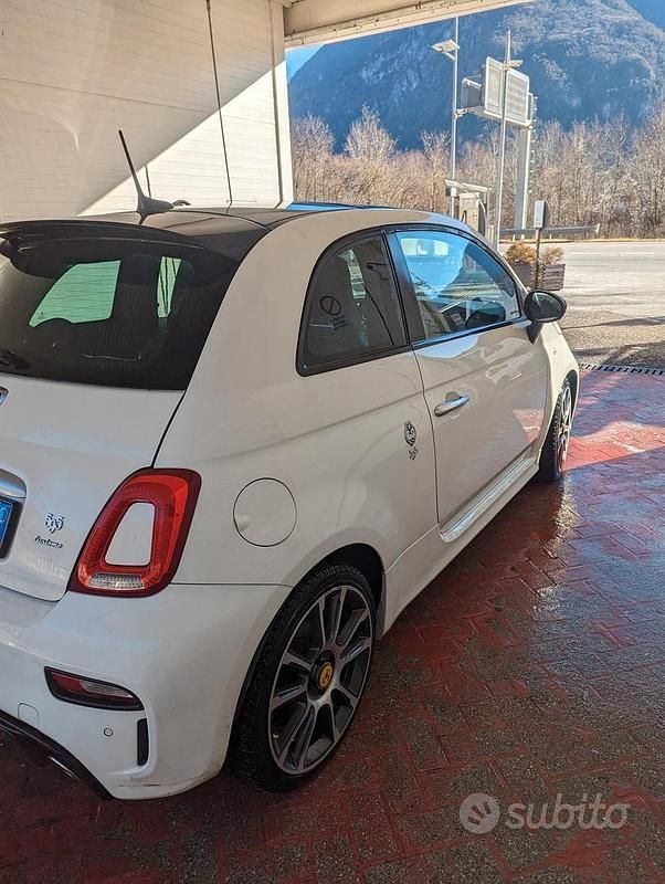 Usata 2019 Abarth 595 Turismo Tre volumi | 18.500 € (Buon prezzo) - Immagine 1/4