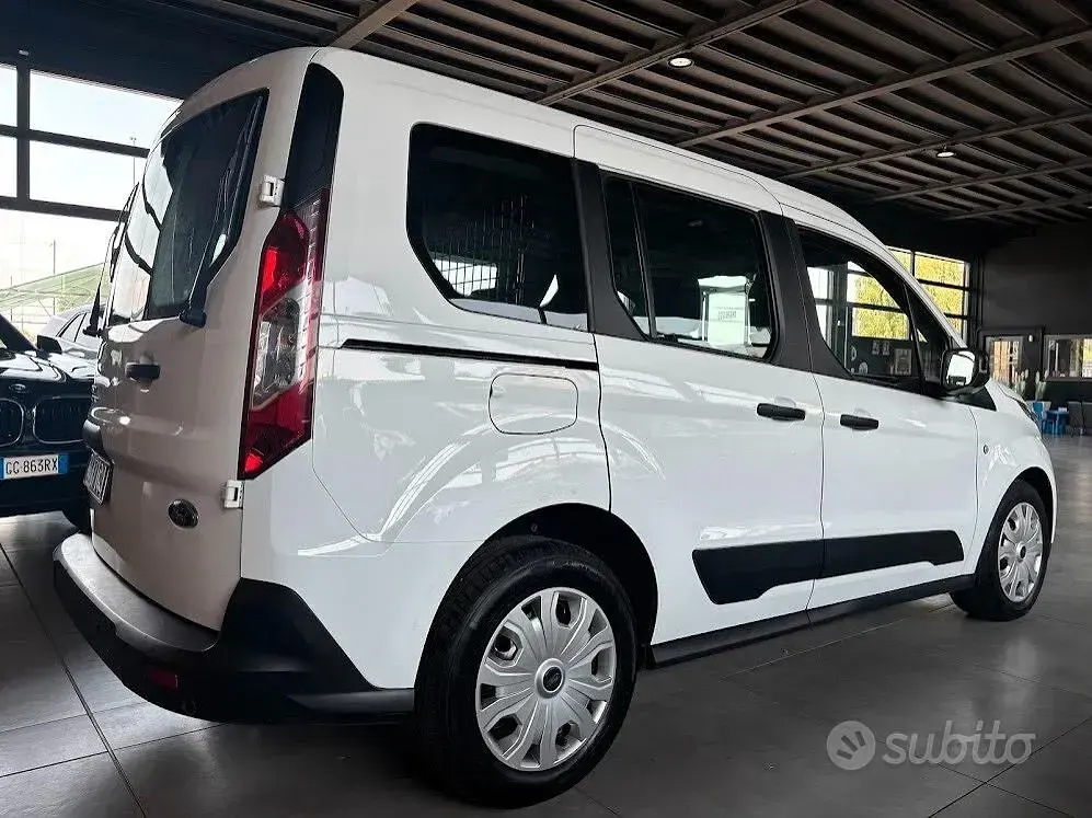 Usata Ford Transit Connect 101 CV (74 kW) 2022 Bianco Monovolume