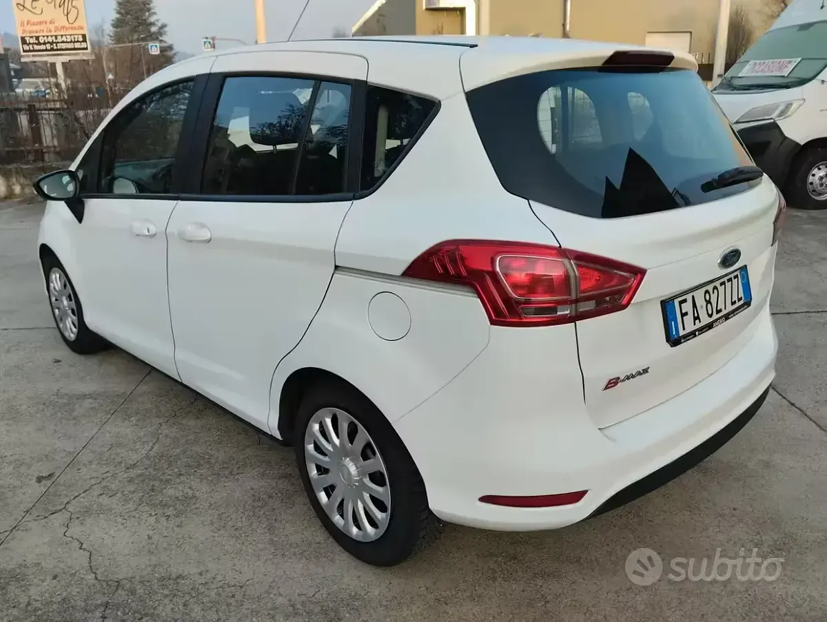 Usata Ford B-MAX 90 CV (66 kW) 2015 Bianco Monovolume