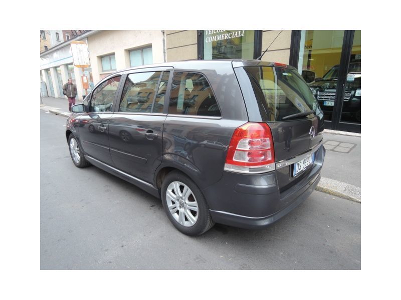OPEL Zafira 1.6 16V VVT Cosmo - Auto Usate - Quattroruote ...