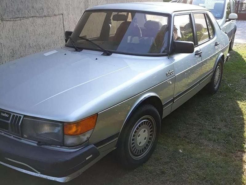 Usata Saab 900 144 CV (105 kW) 1983 Argento