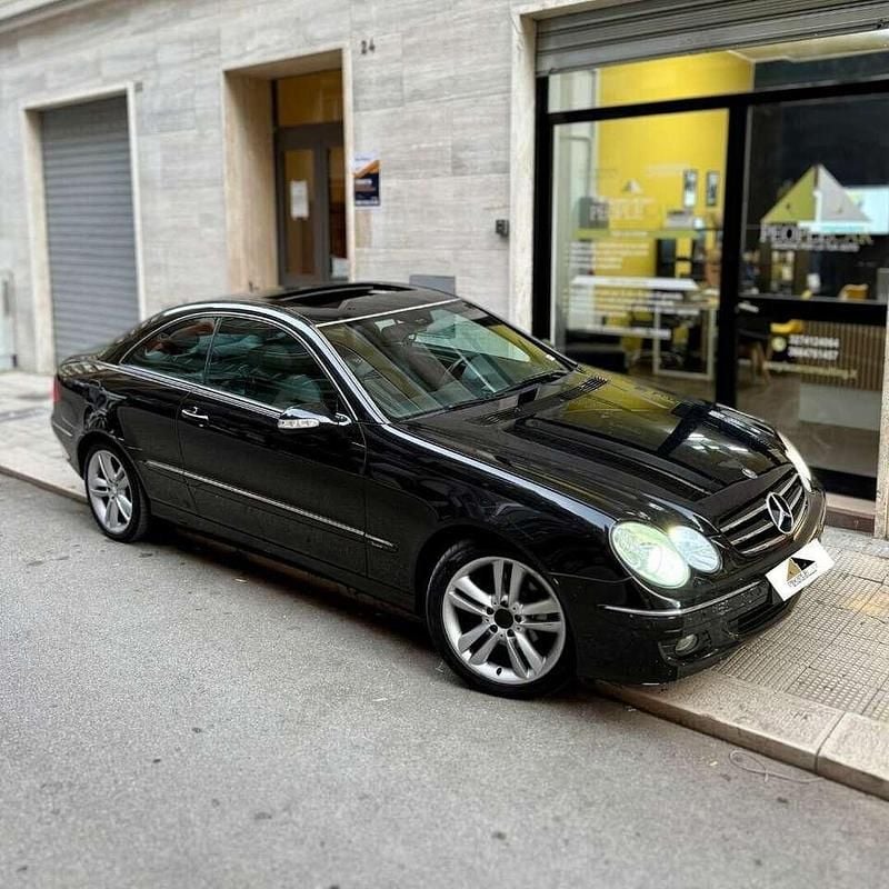Nero Usata 2008 Mercedes CLK220 Avantgarde Coupé | 3950 € (Super prezzo) - Immagine 1/4