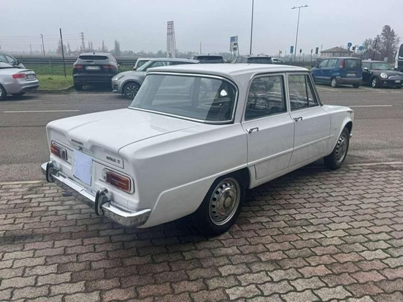 Usata Alfa Romeo Giulia Super 90 CV (66 kW) 1965 Bianco Utilitaria