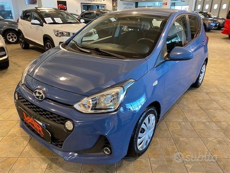 Usata Hyundai i10 67 CV (49 kW) 2018 Blu Utilitaria
