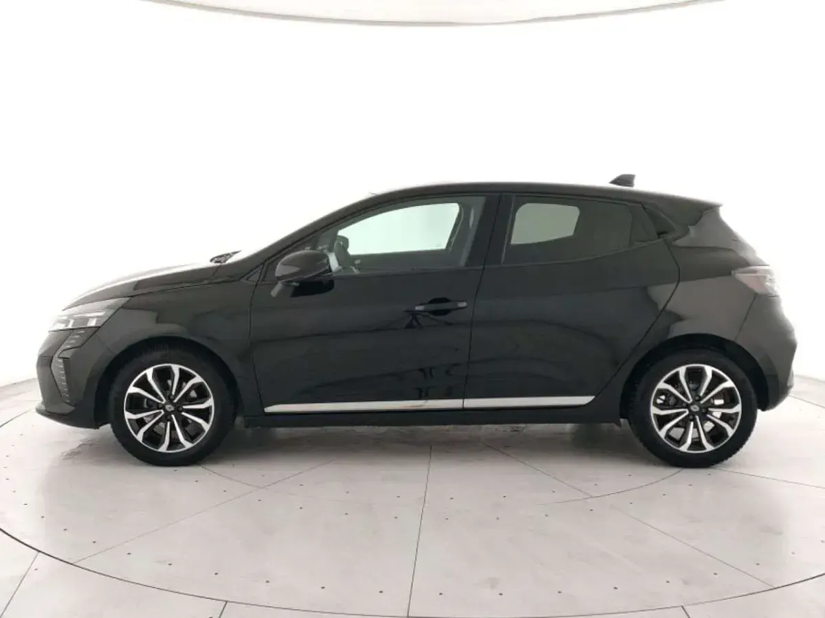 Usata Renault Clio V Techno 91 CV (66 kW) 2025 Nero matallizzato Utilitaria