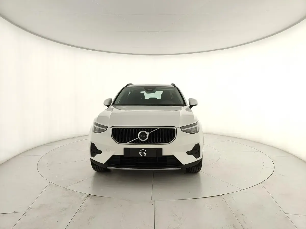 Nuova Volvo XC40 163 CV (119 kW) 2026 Bianco SUV