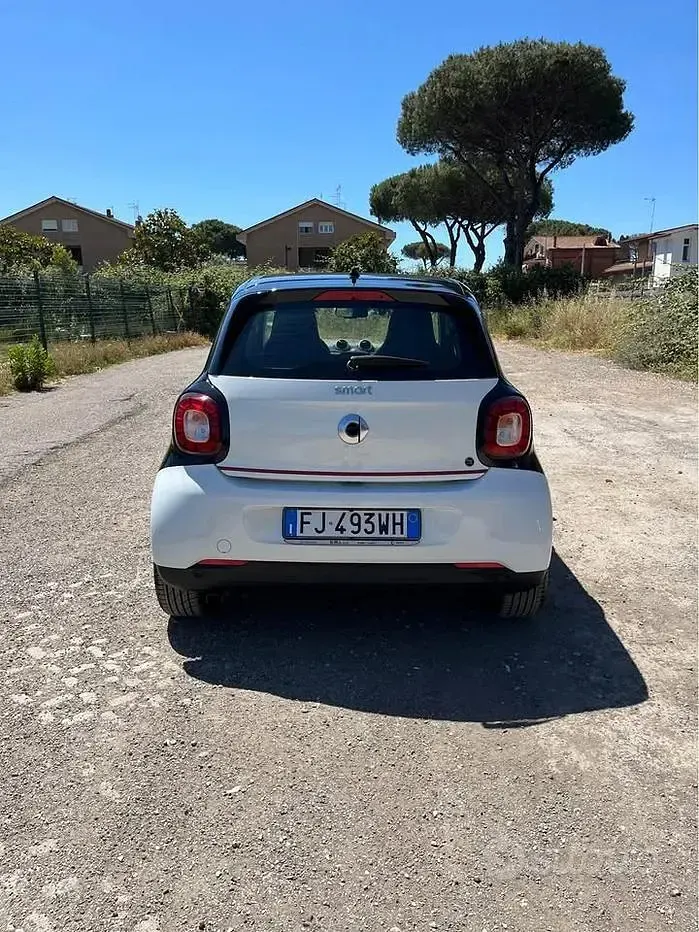 Usata Smart ForFour Prime 71 CV (52 kW) 2017 Bianco Utilitaria