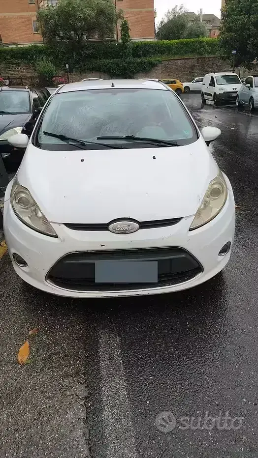 Usata Ford Fiesta 82 CV (60 kW) 2009 Berlina