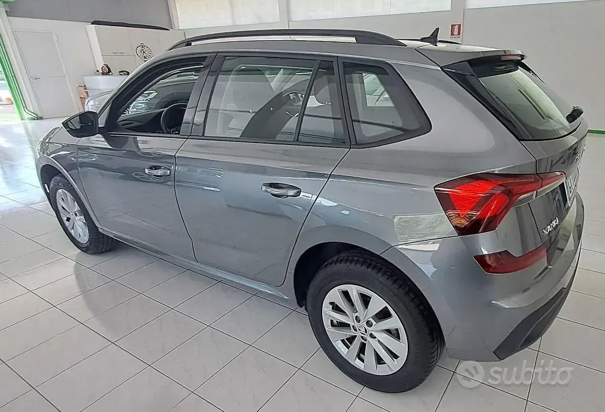 Usata Skoda Kamiq Selection 95 CV (69 kW) 2024 Grigio SUV