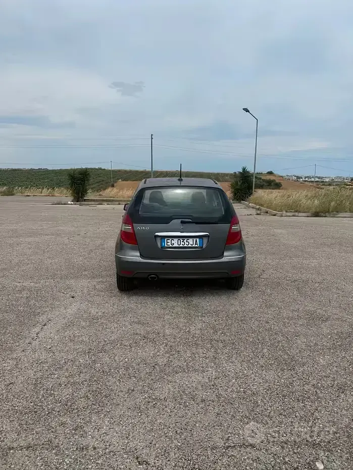 Usata Mercedes A160 Edition 95 CV (69 kW) 2011 Grigio Berlina