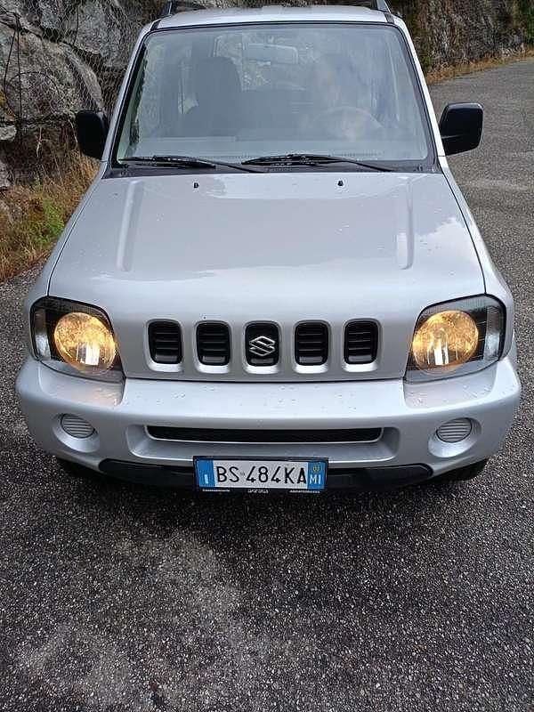 Grigio Usata 2001 Suzuki Jimny SUV | 7500 € (Ottimo prezzo) - Immagine 1/4