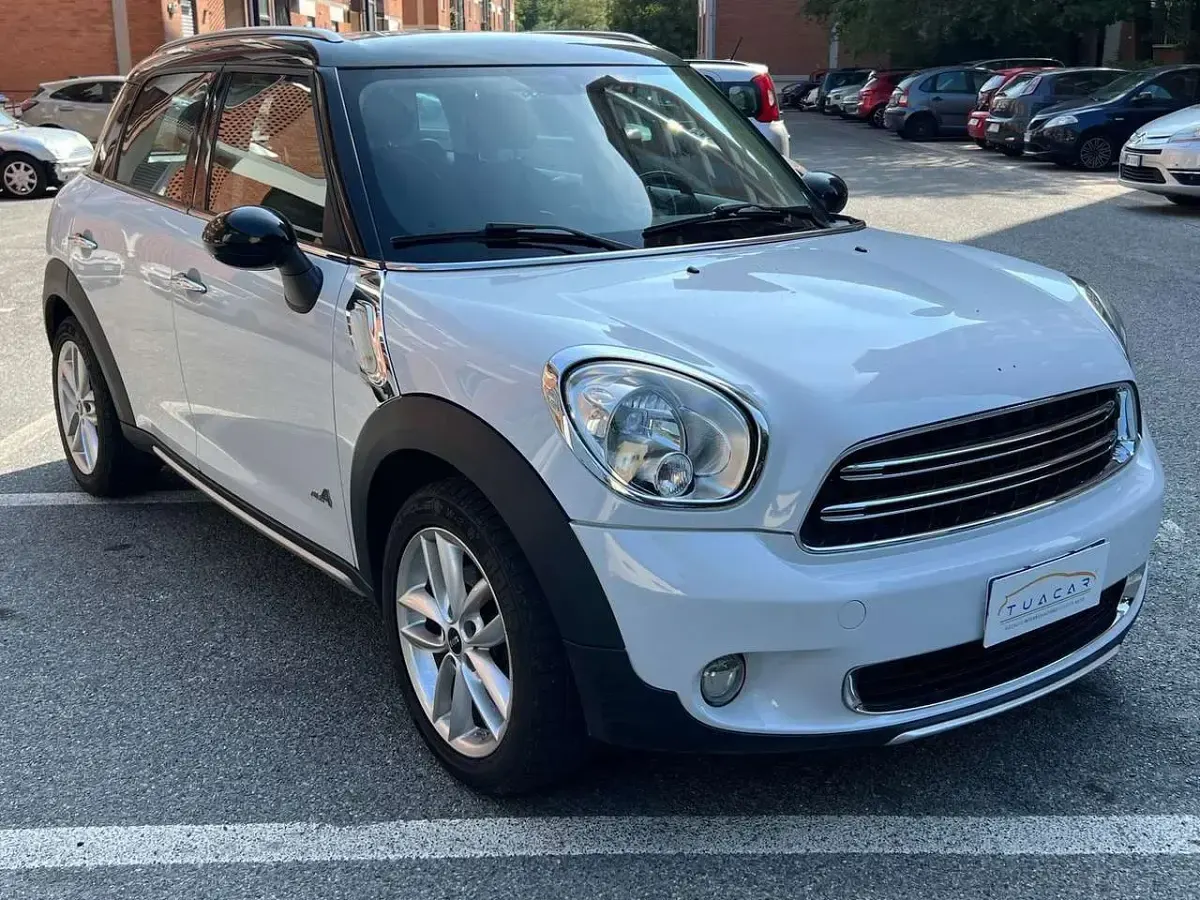Usata Mini Cooper D Countryman Business 111 CV (81 kW) 2017 Bianco SUV
