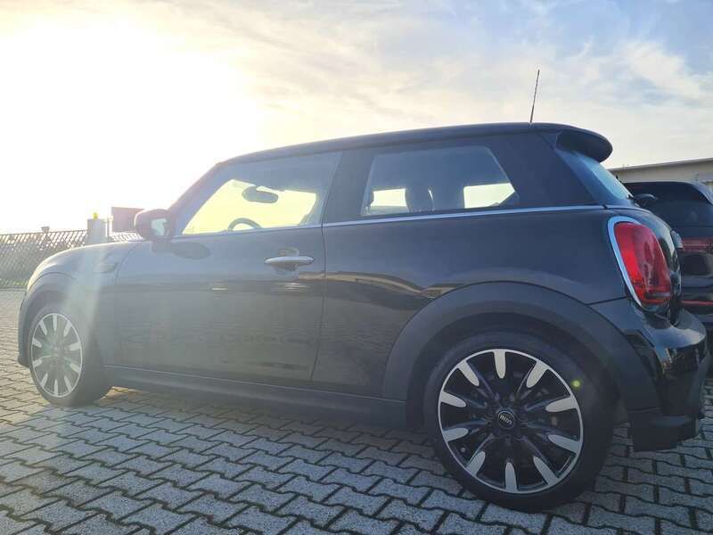 Usata Mini ONE 102 CV (75 kW) 2022 Grigio Utilitaria