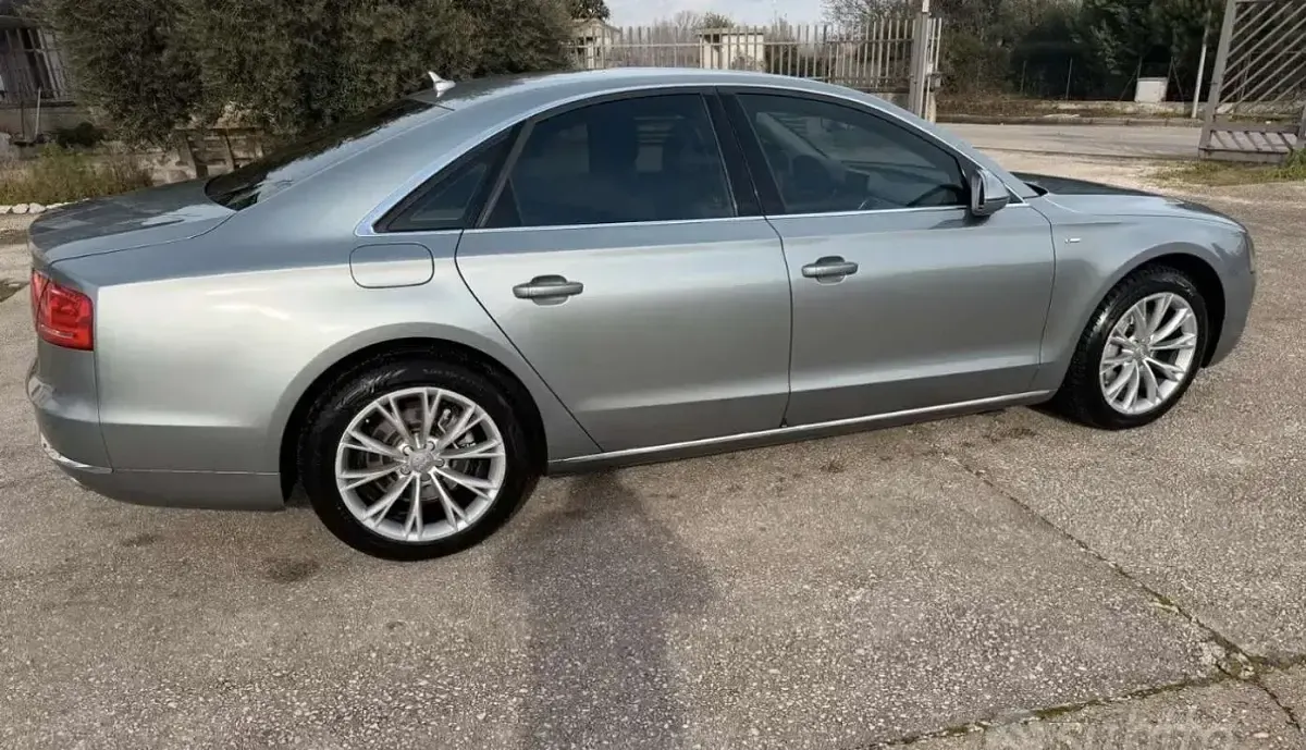 Usata Audi A8 Ambiente 250 CV (183 kW) 2012 Berlina