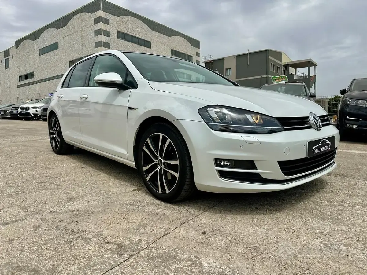 Usata VW Golf VII LOUNGE 150 CV (110 kW) 2015 Bianco Berlina