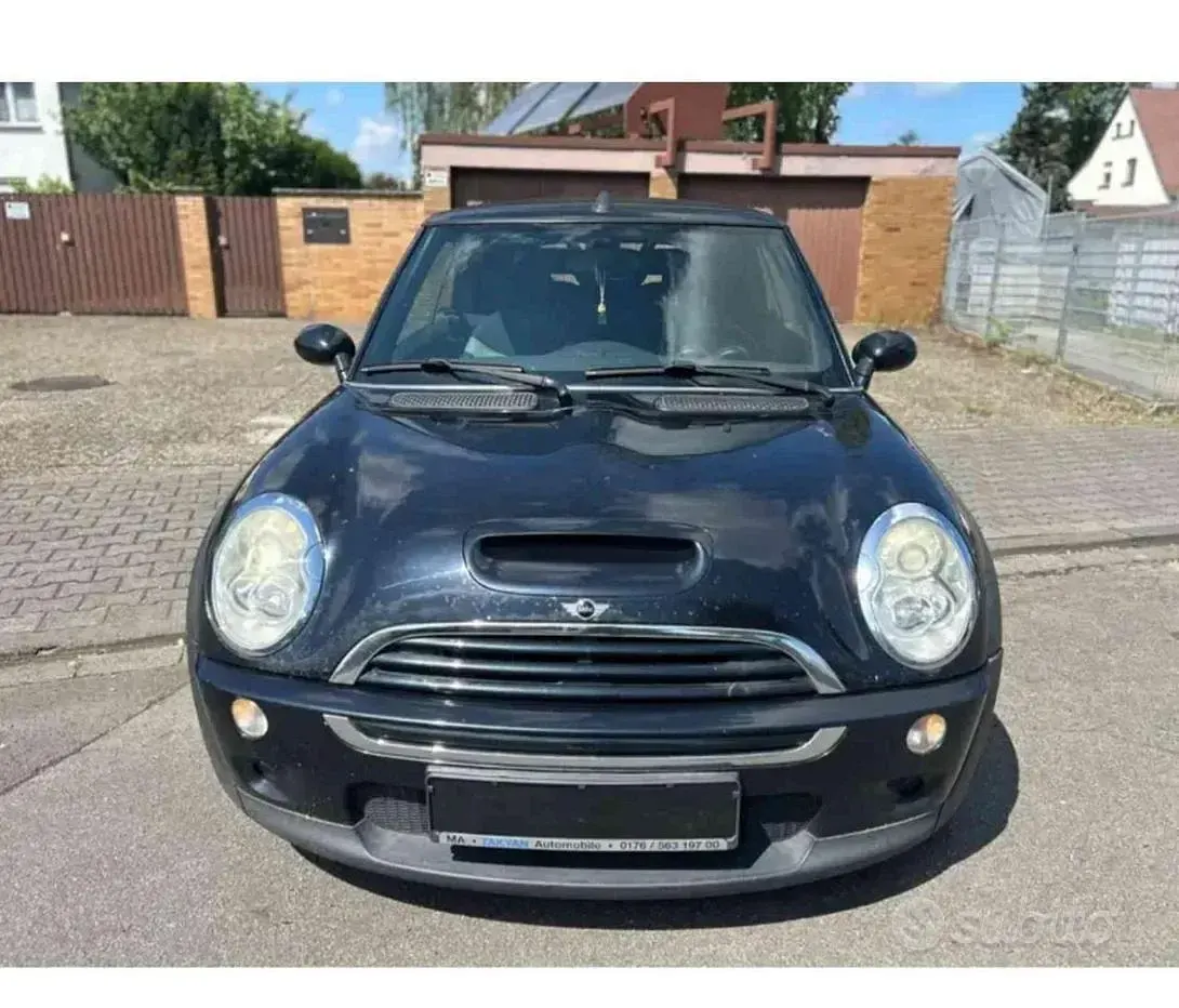 Usata Mini Cooper S Cabriolet 170 CV (125 kW) 2006 Nero Cabrio