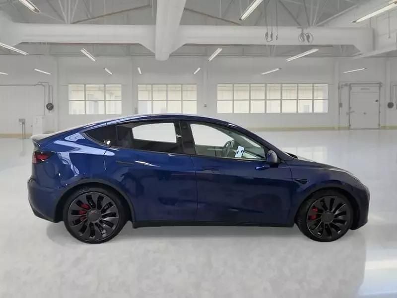 Usata Tesla Model Y Performance 155 kW (211 CV) 2023 Blu SUV