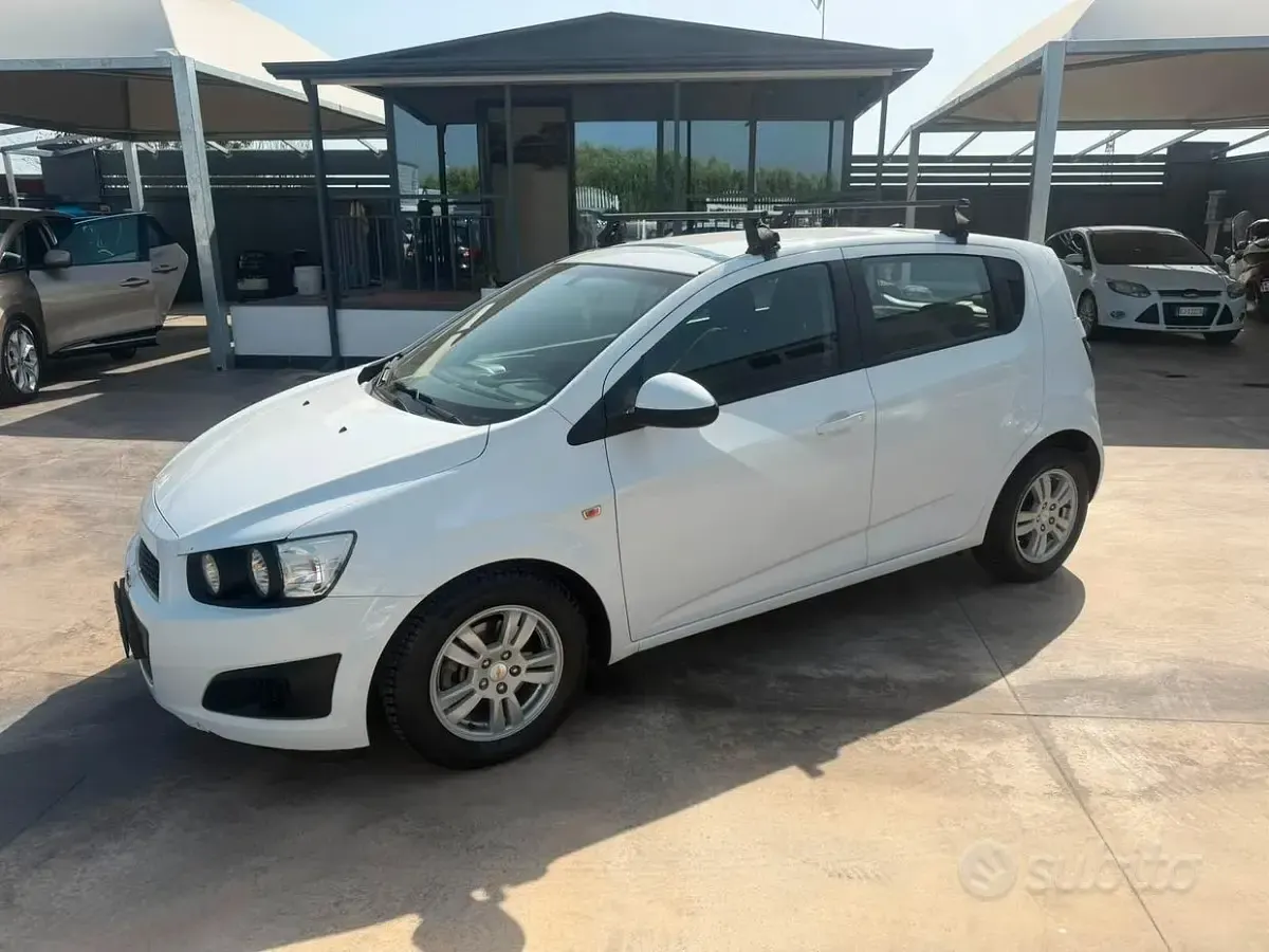 Usata Chevrolet Aveo LT 75 CV (55 kW) 2012 Bianco Berlina