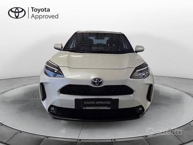 Usata Toyota Yaris Cross Trend 116 CV (85 kW) 2021 Bianco perlato SUV