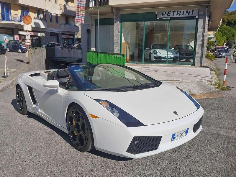 Usata Lamborghini Gallardo 519 CV (381 kW) 2007 Bianco metallizzato Cabrio