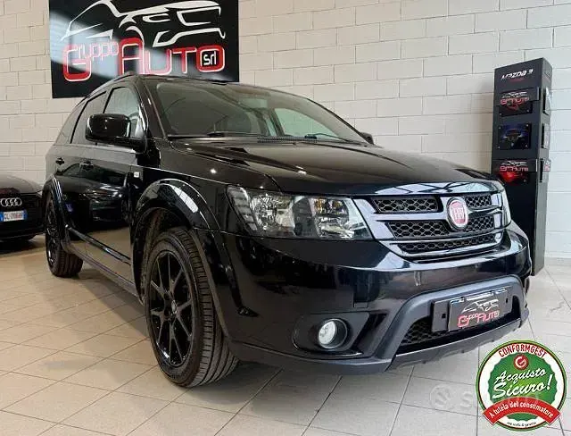 Usata Fiat Freemont Black Code 170 CV (125 kW) 2015 Nero SUV