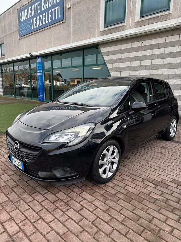 Usata Opel Corsa Innovation 89 CV (65 kW) 2017 Nero Berlina
