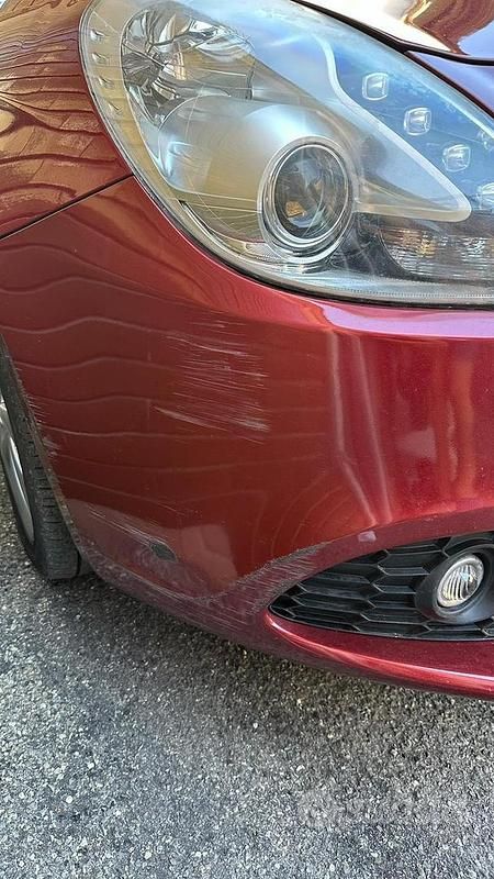 Usata Alfa Romeo Giulietta 170 CV (125 kW) 2011 Rosso Utilitaria