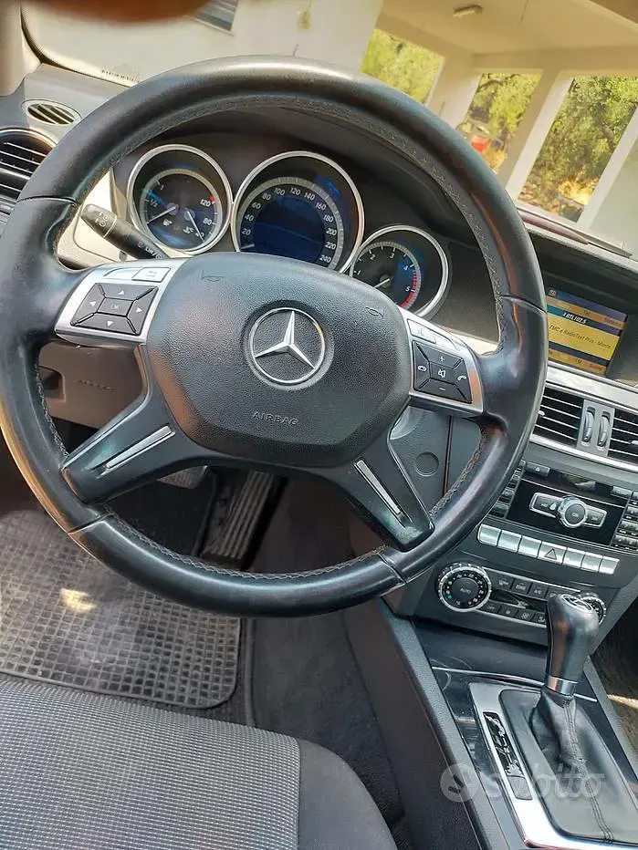 Usata Mercedes C220 170 CV (125 kW) 2013 Grigio Berlina
