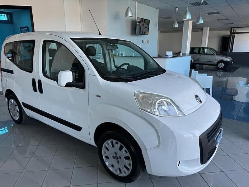 Usata Fiat Qubo Trekking 69 CV (50 kW) 2016 Bianco Monovolume
