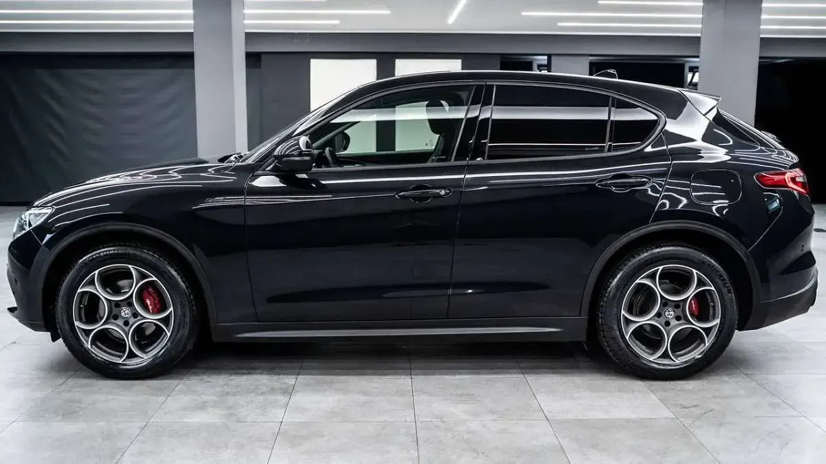 Usata Alfa Romeo Stelvio Sprint 190 CV (139 kW) 2020 Nero metallizzato SUV