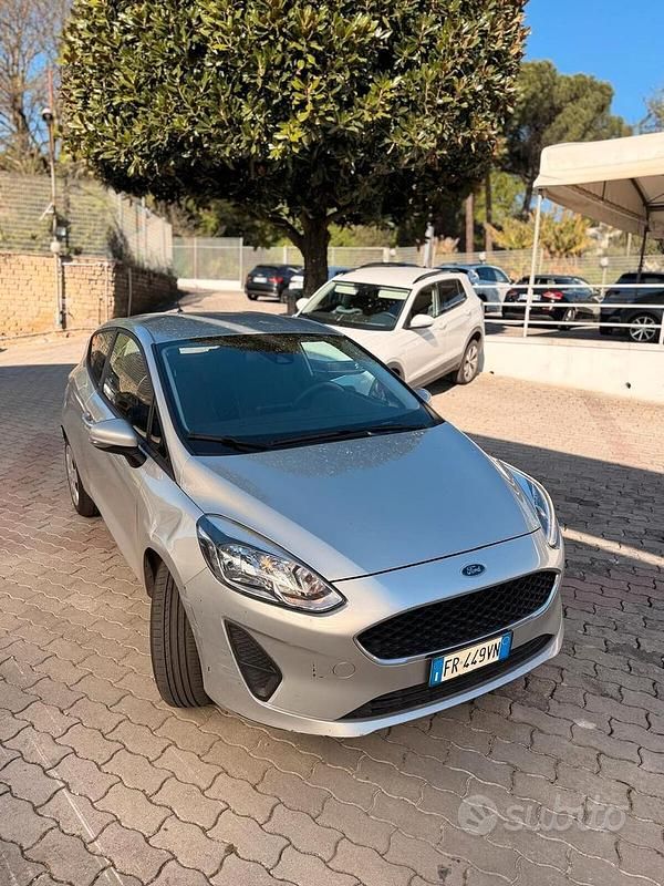 Usata Ford Fiesta 85 CV (62 kW) 2018 Grigio Utilitaria