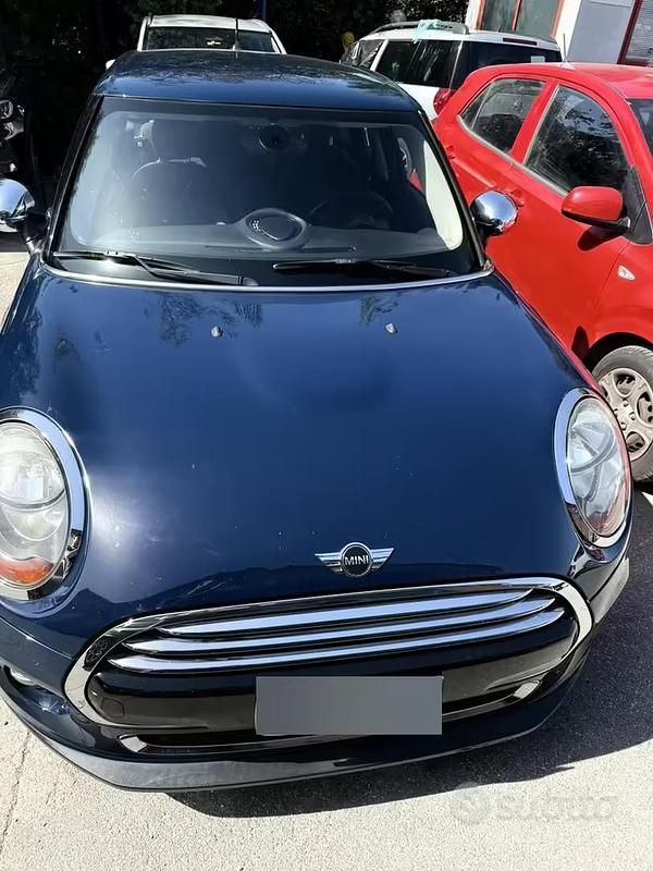 Usata Mini Cooper D 116 CV (85 kW) 2016 Blu Utilitaria