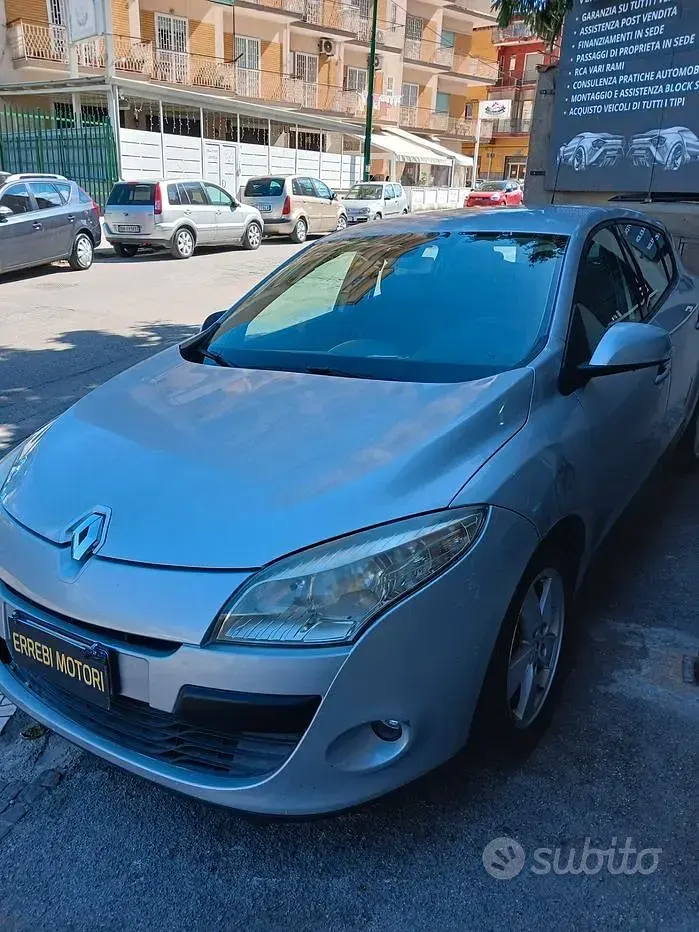 Usata Renault Mégane Dynamique 110 CV (80 kW) 2010 Grigio Berlina