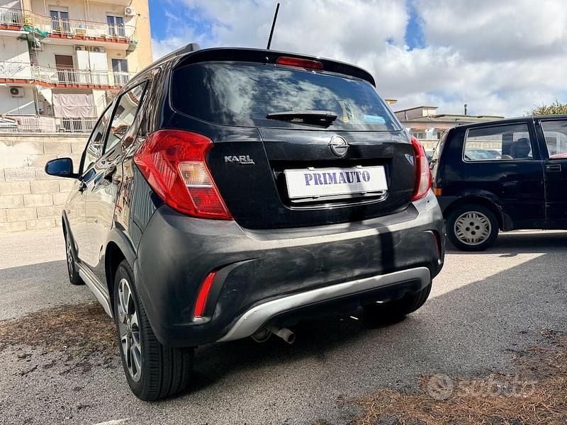 Usata Opel Karl Rocks 75 CV (55 kW) 2018 Nero Utilitaria