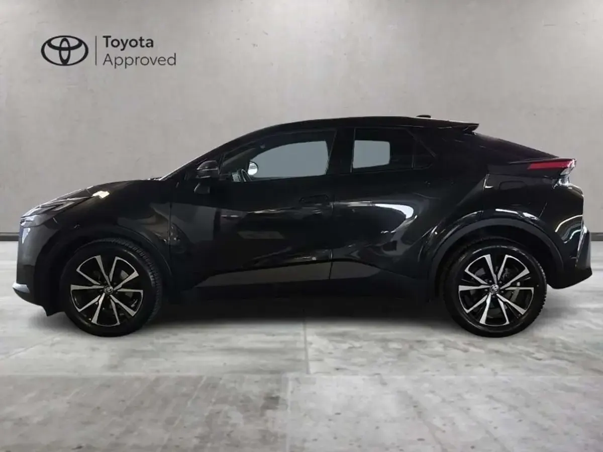 Usata Toyota C-HR Trend 197 CV (144 kW) 2024 Black met SUV