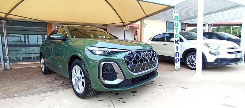 Nuova Audi Q5 Sportback S-Line 204 CV (150 kW) 2025 Verde distretto militare SUV
