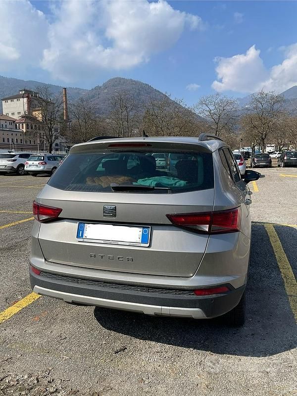 Używany Seat Ateca 116 KM (85 kW) 2018 Szary SUV