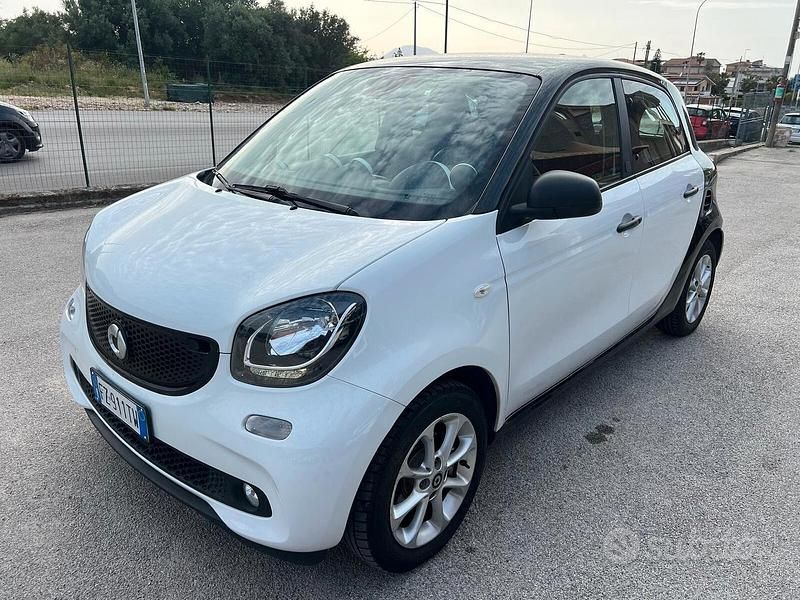 Usata Smart ForFour Electric Drive 41 kW (56 CV) 2019 Bianco Berlina