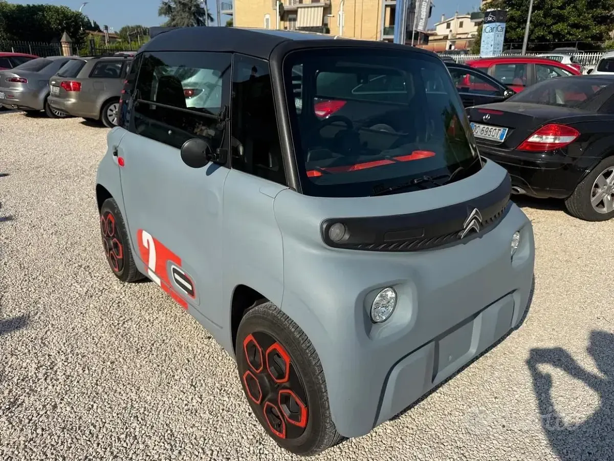 Usata Citroën AMI 2022 Grigio Berlina