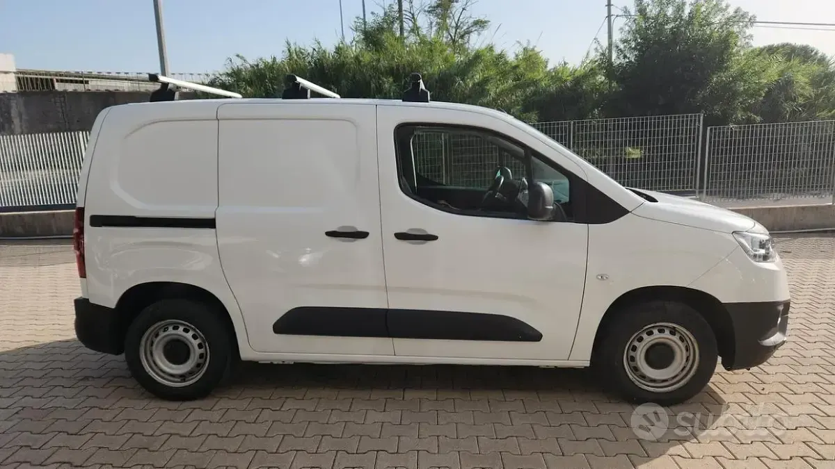 Usata Toyota Proace City 120 CV (88 kW) 2022 Bianco Monovolume